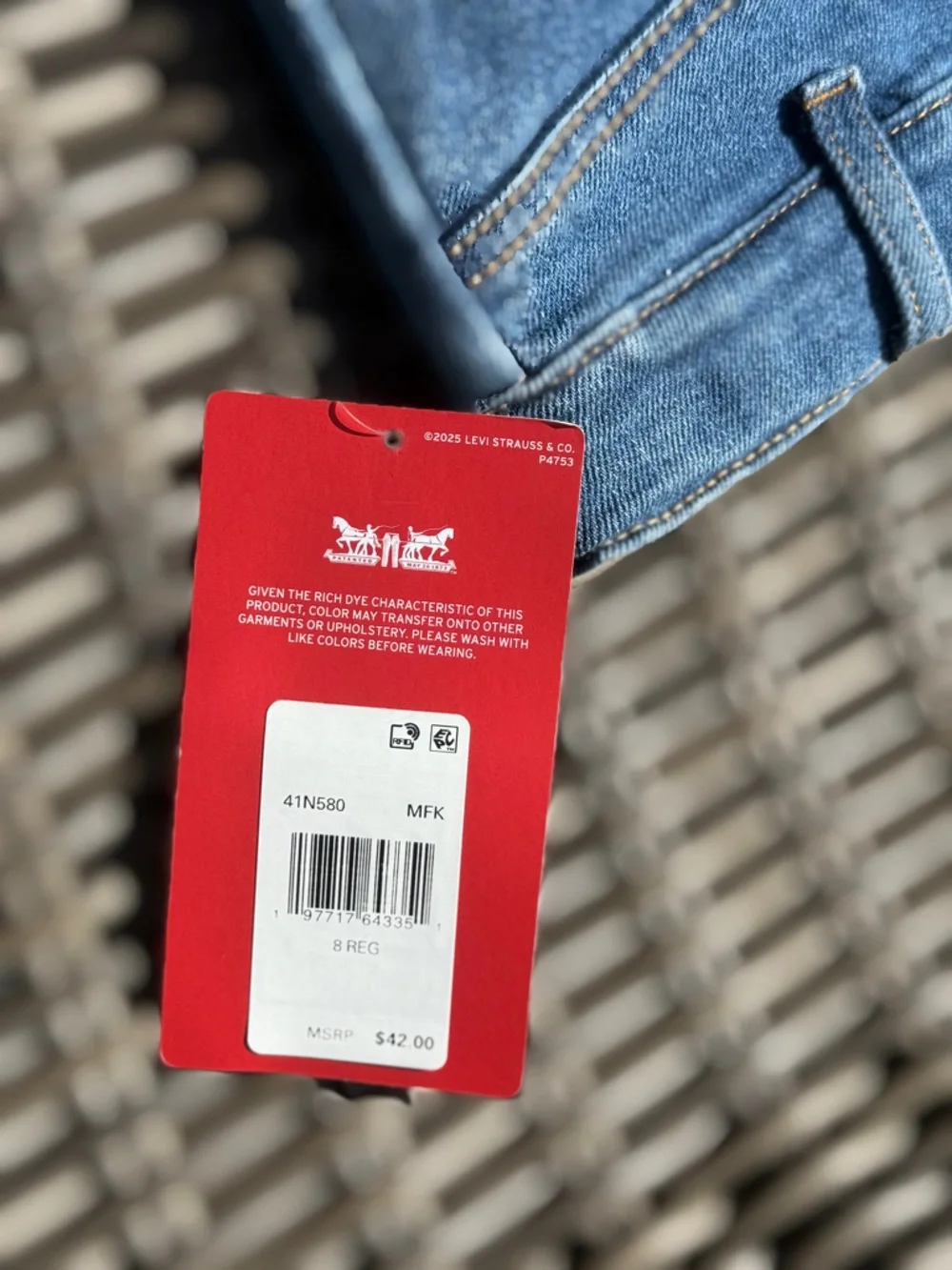 Levi's High Rise Skirt - Size 8 - NWT